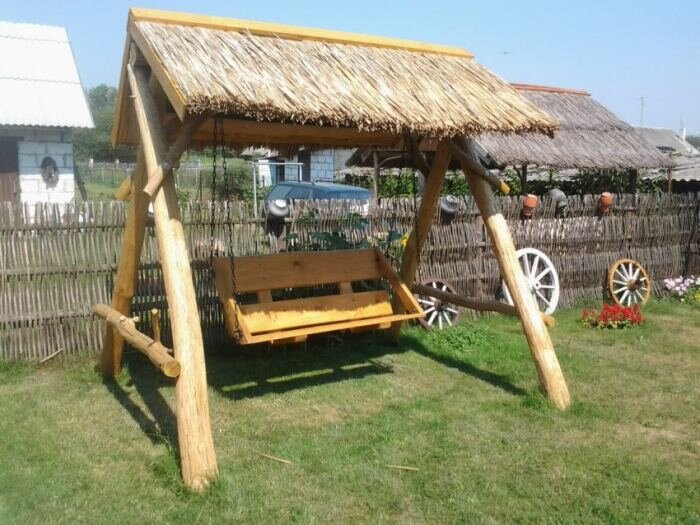 Садовые качели с раздвижной крышей: