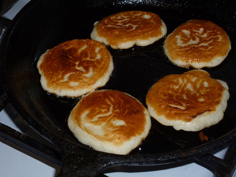 Готовим вкусные оладьи без соды на молоке