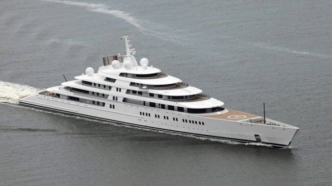 Яхта «Azzam», принадлежащая президенту Объединенных Арабских Эмиратов