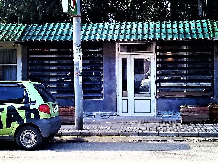 "Штаб" в Сухуме на у. Воронова