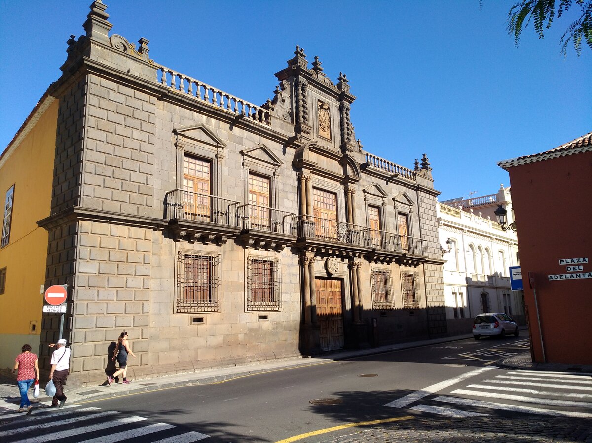 Улицы Ла Лагуны. Фото автора.