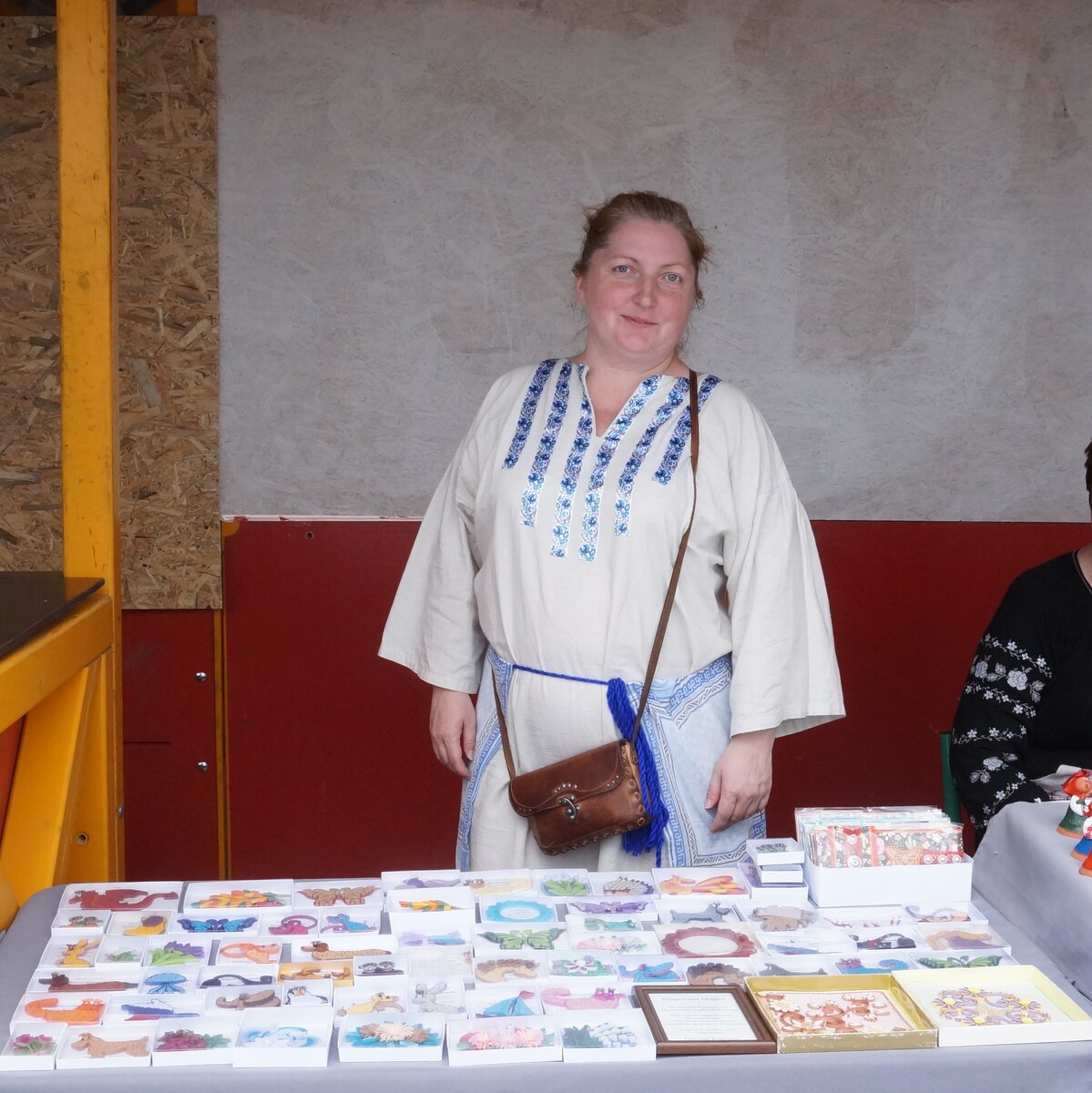 единственный раз, когда выпускаю фотоаппарат из рук - это когда фотографируют меня. Хотя чаще всего я забываю, что меня тоже надо фотографировать)))