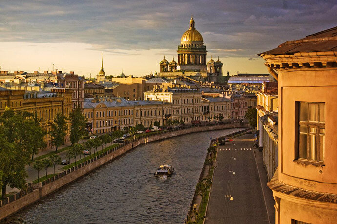 Единственная европейская столица, которая никогда, ни в один период истории, не была захвачена противником.


