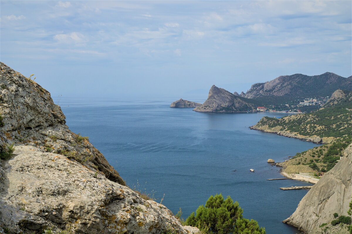 Вид на Новый Свет с Судакской Крепости