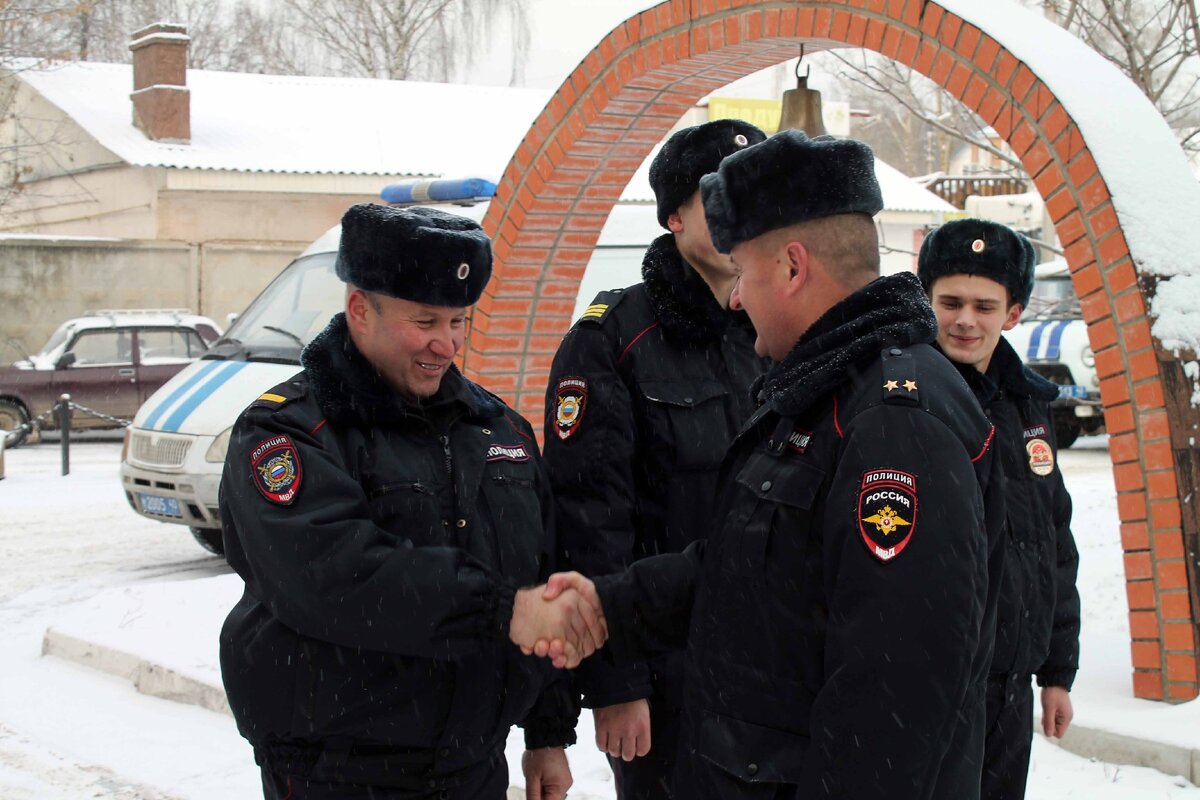 Ближайшая полиция. Ближайший полицейский. Ближайший полиция. Сергей Баранов полиция Людиново. Щербаков Александр Людиново полиция.