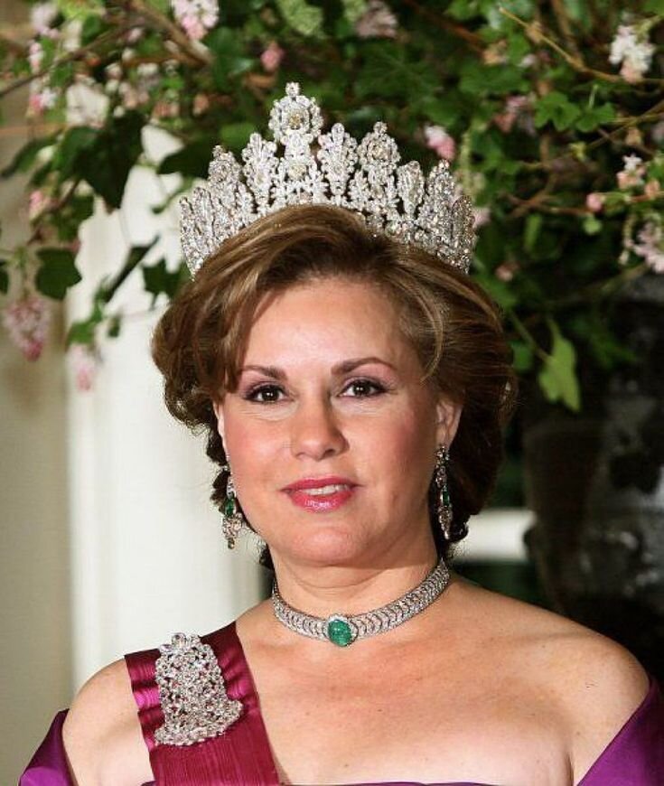 мария тереза (великая герцогиня люксембурга)свадьба. мария тереза люксембургская. герцог люксембургский анри и его жена мария тереза. мария аделаида (великая герцогиня люксембургская). корона.