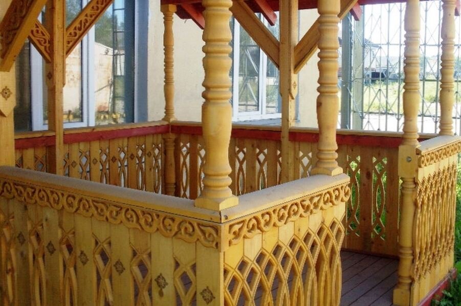 Балясины в беседке