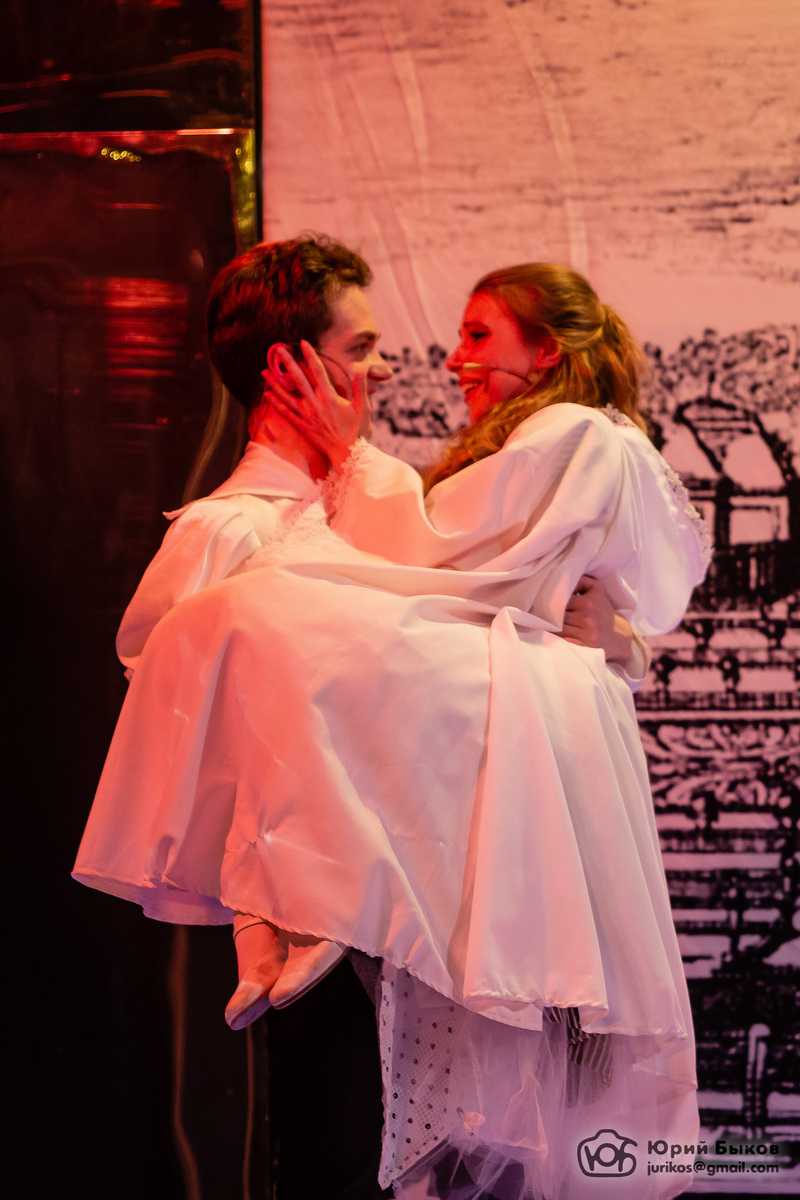 Констанция и Д'Артаньян (АЯтеатр, "Три мушкетера"), фото Ю. Быкова