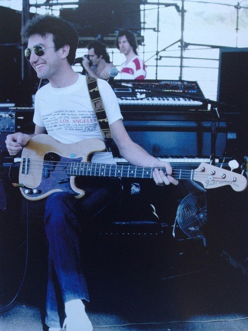 Джон Дикон во время тура по Южной Америке, 1981 г.