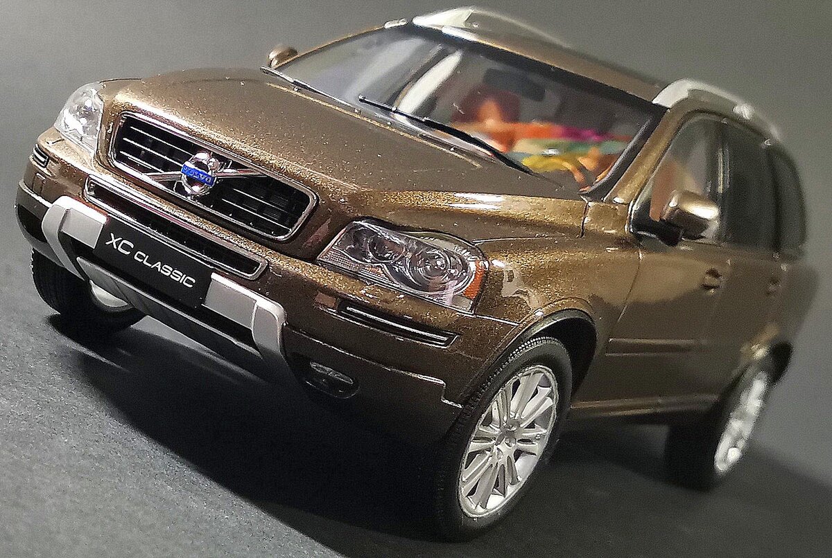 Модель: Volvo XC90 P28 2014 1/18