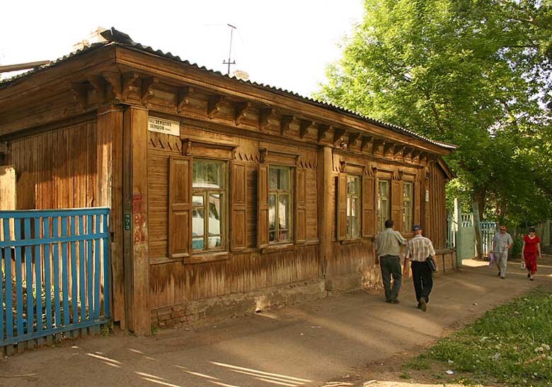 двор дома улице зенцова, дом 77. зенцова 53 уфа. уфа зенцова 77/1. уфа, ул. улица зенцова уфа.