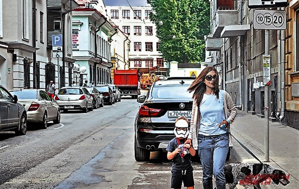 Школа в окрестностях Патриарших прудов. Наши дни.