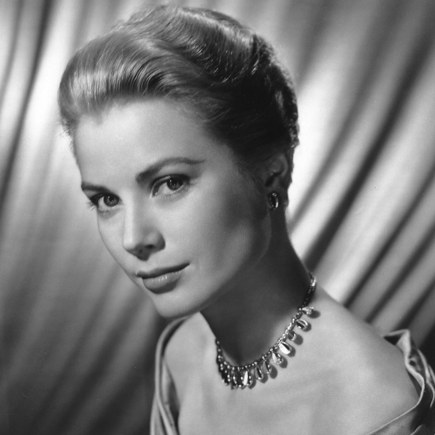 Источник: https://i.pinimg.com/736x/61/22/e5/6122e5bd367331a0d1ba53de2f27d2d0--princess-grace-kelly-aging-gracefully.jpg.