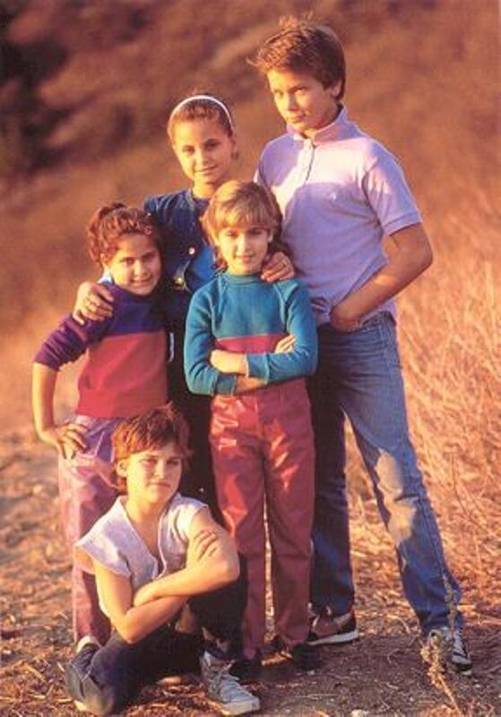 Хоакин Феникс со своими сестрами и братом.