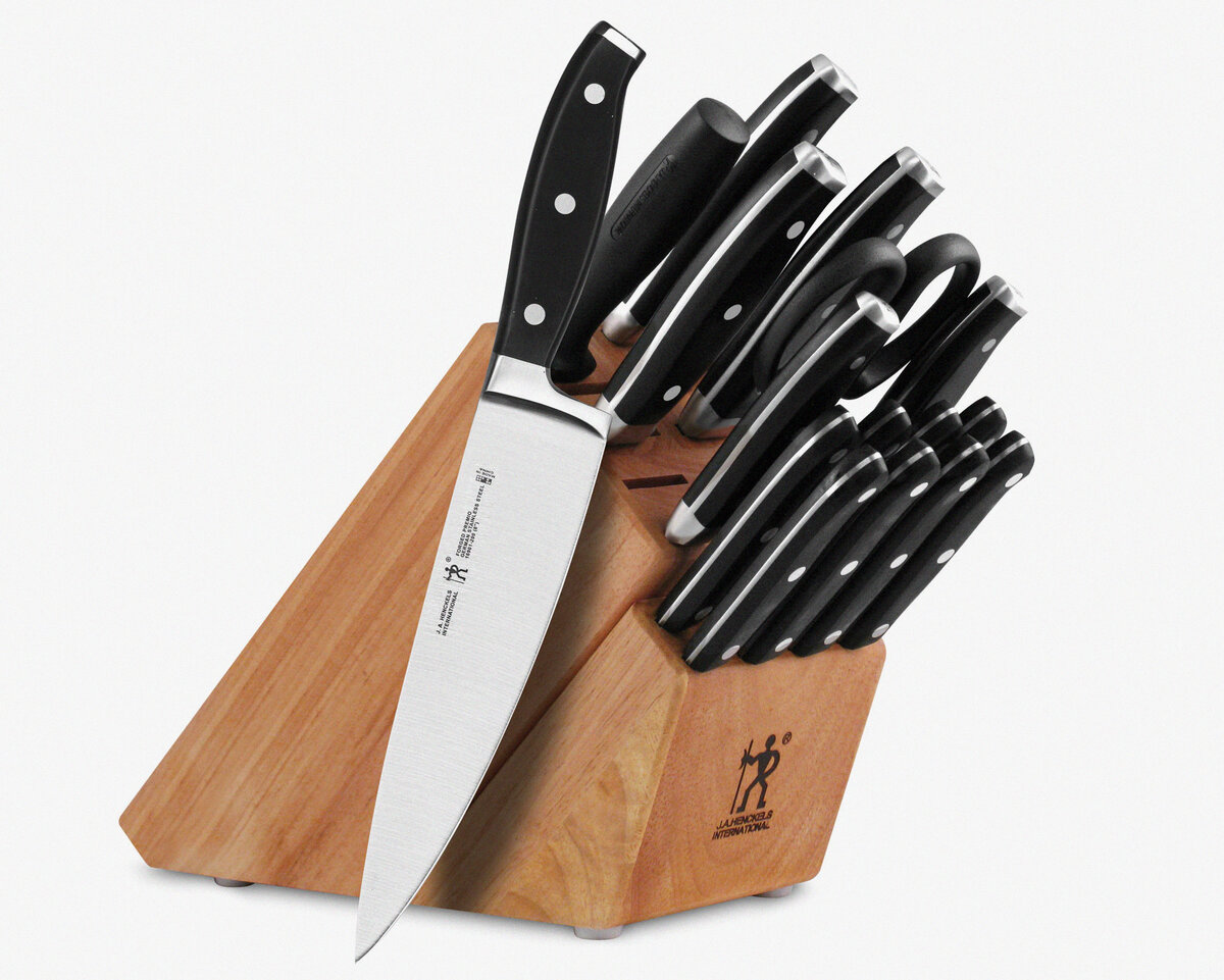 Хороший набор кухонных ножей. Ножи кухонные профессиональные Zwilling. Henckels ножи. Zwilling j. a. Henckels. Zwilling j. a. Henckels набор походный.
