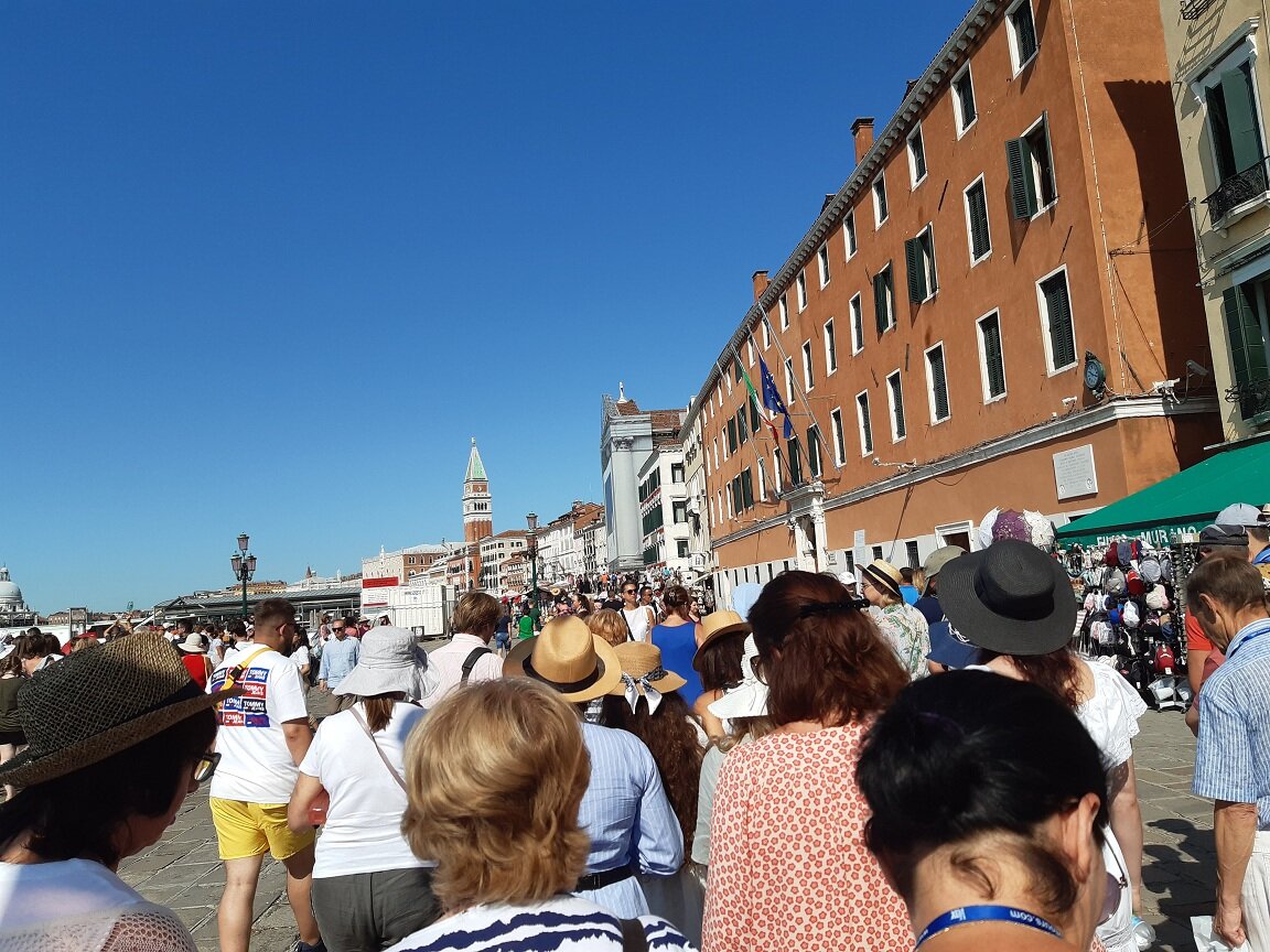 Туристы в Венеции