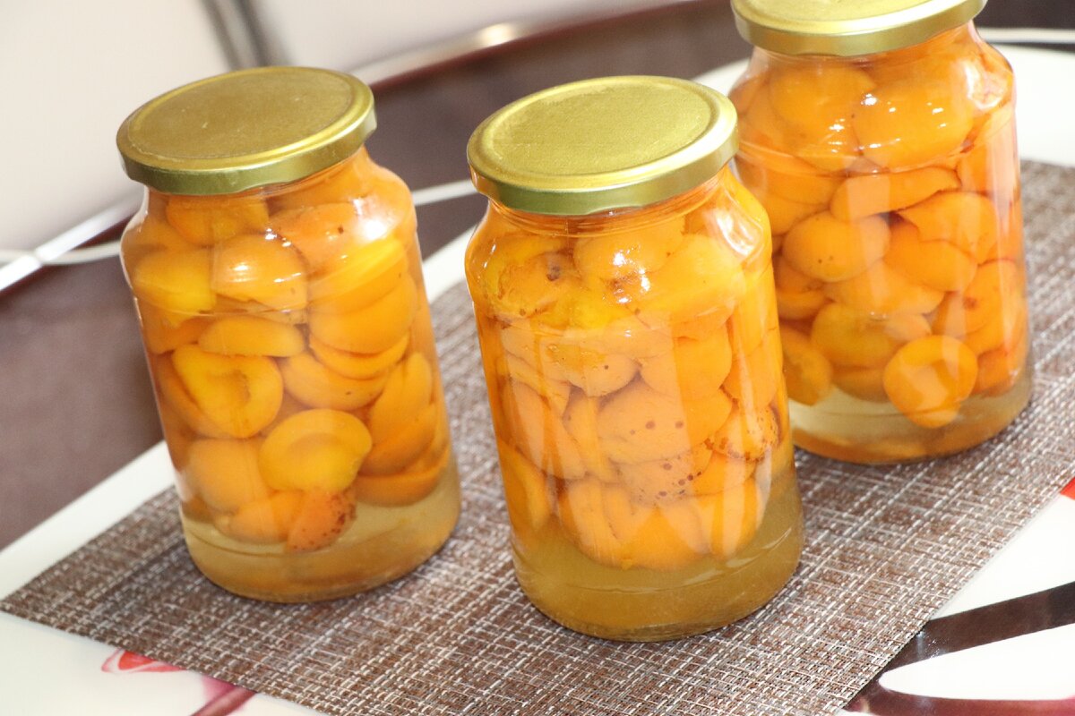 Заготовки из абрикосов на зиму: ТОП-5 рецептов