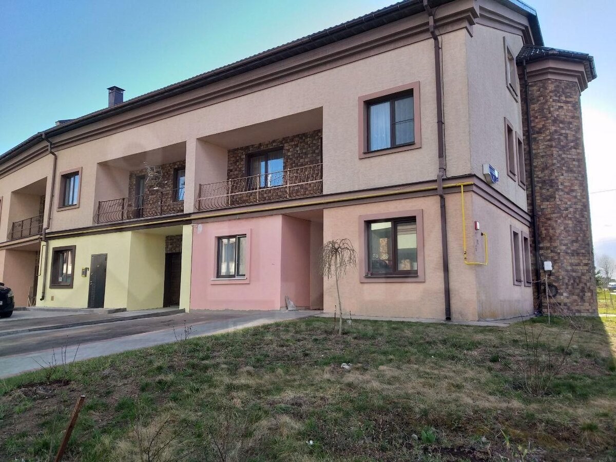 Квартирка крохотная, но в симпатичном поселке! Фотогалерея: ЦИАН