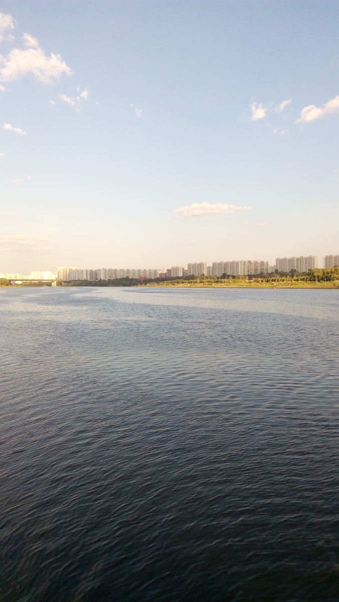 Вид на Москву-реку от парка 850-летия Москвы / Олег Родионов