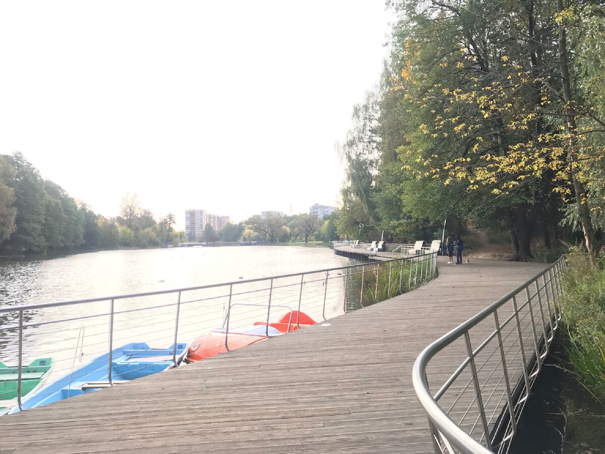 прекрасный парк Пехорка в Балашихе - не хуже, чем московский парк