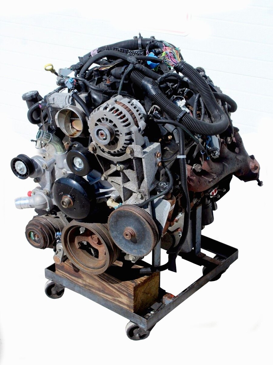 Двигатель Chevrolet express savana, 6.0, v8. Фото: spolshy.com.ua