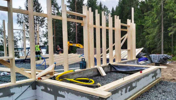 Процесс строительства дачи по каркасной технологии.