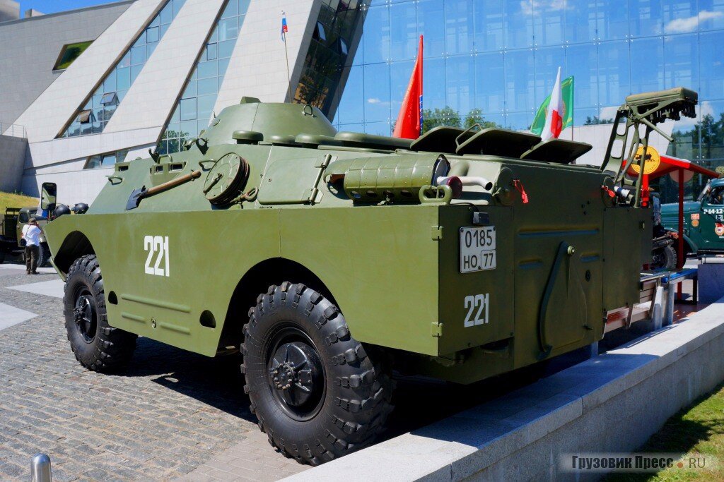 БРДМ-2 сзади. Источник фото: gruzovikpress.ru