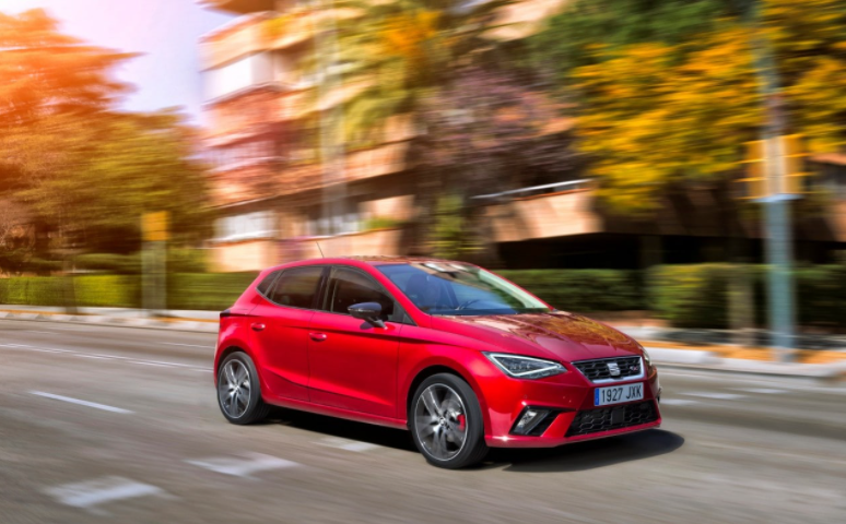 Нынешний вариант кузова Seat Ibiza все еще выглядит современно