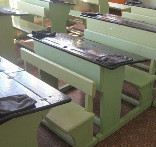 Очередные парты из моего школьного детства. Фото из интернета. 