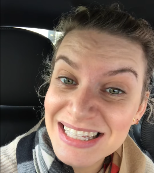 Первый день, сразу после процедур, Рэйчел выглядит усталой