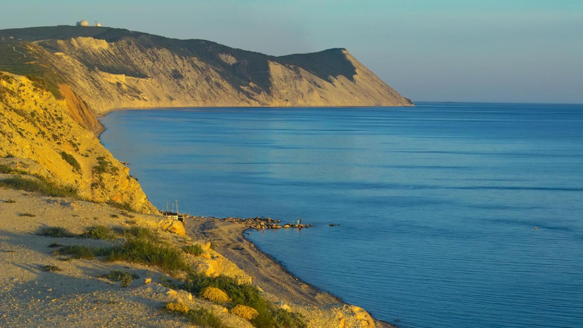 Живописные берега Черного моря в Анапе