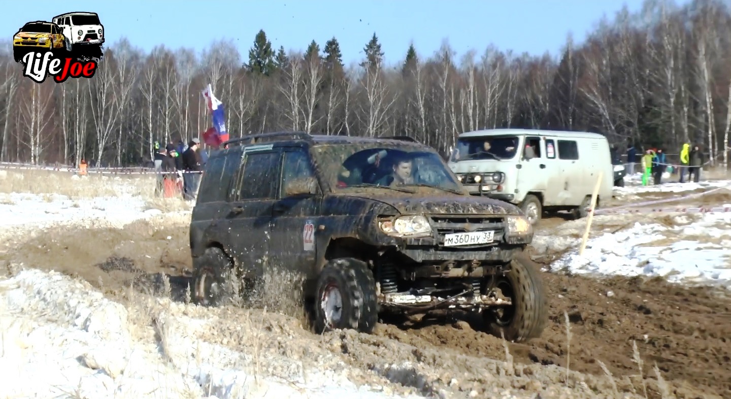 Безумный водитель на подготовленном off road уаз патриот на бездорожье  творит дичь