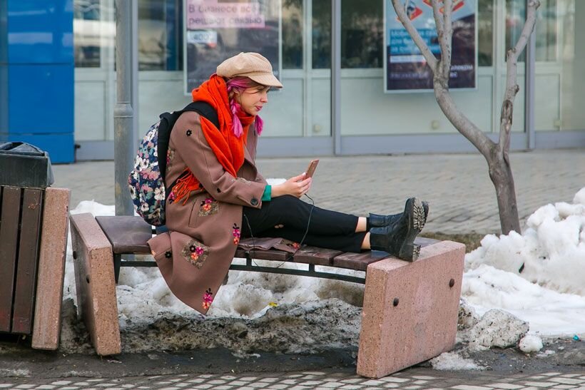 Психологи советуют: если вы почувствовали давление в диалоге — вежливо обозначьте, что он закончен. Сходите на улицу и проветритесь — это отрезвляет. 