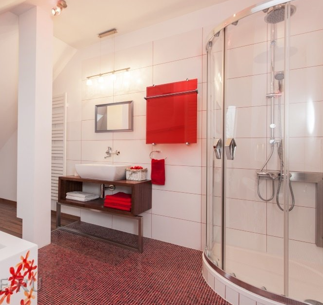 Электрический полотенцесушитель Flora 90x60.