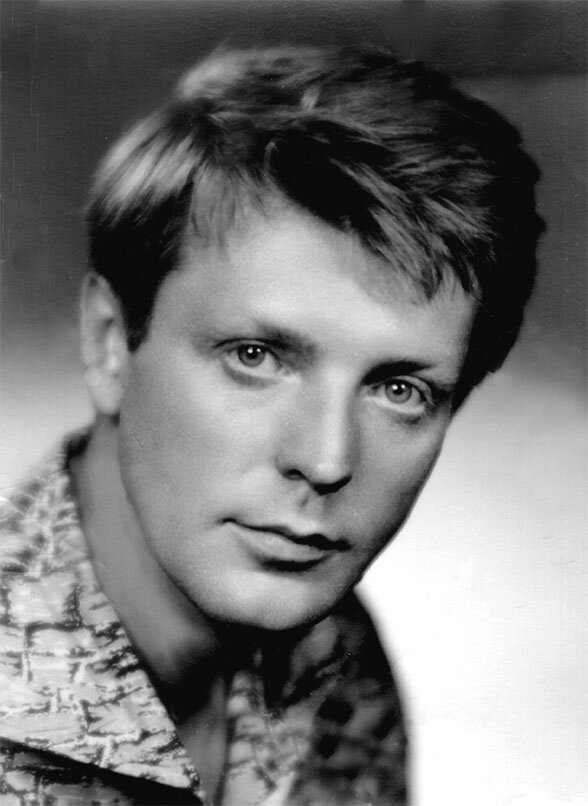 актер Олег Стриженов