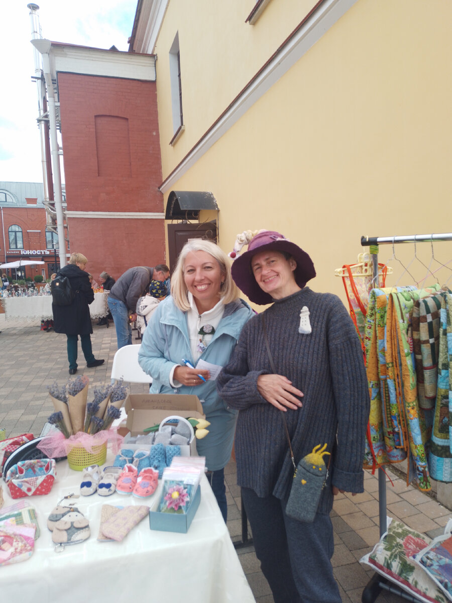 Нашему городу -877, но он  как всегда молод, красив, хорош собой, да ещё в в полном расцвете сил, радует своих жителей и гостей, историческими  памятниками, итересными музеями, замечательными...-13