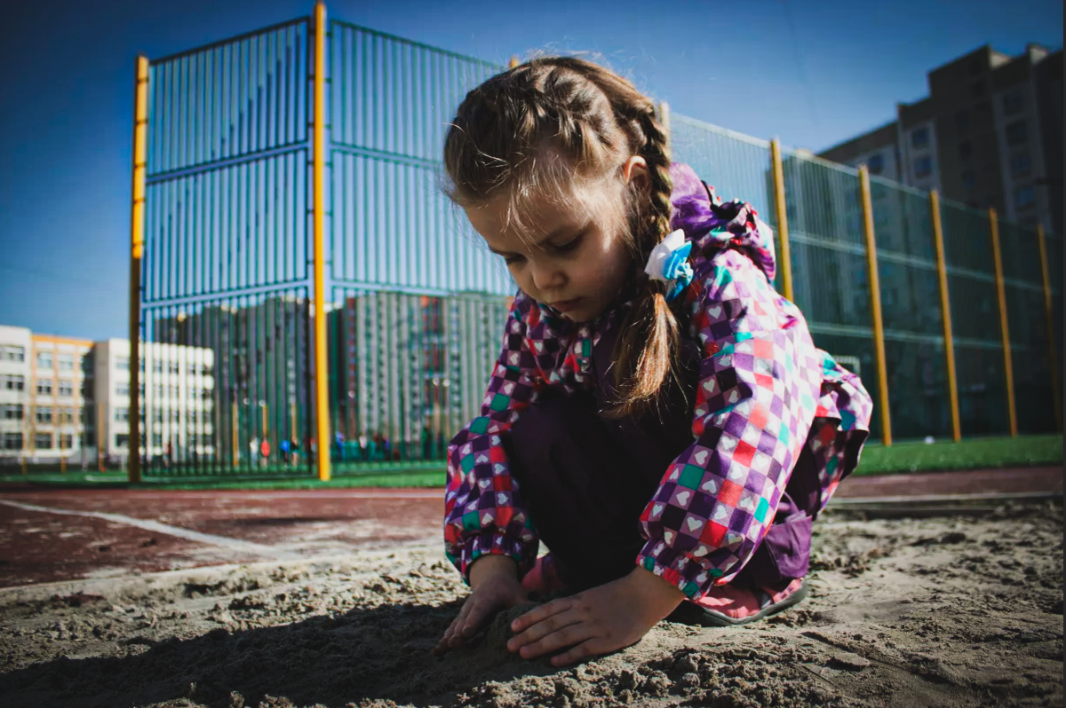 8 мая 1994-го года для семьи Лариных из Ростова-на-Дону было обычным предпраздничным днем. После обеда Лена с мужем Андреем поехали в центр города пройтись по магазинам.