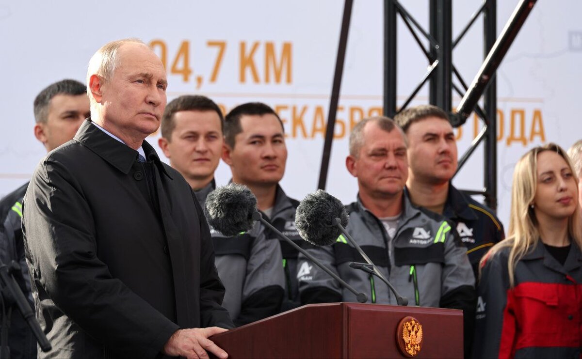 В ходе открытия проезда по 4-му этапу Владимир Путин отметил важную роль новых участков М-12