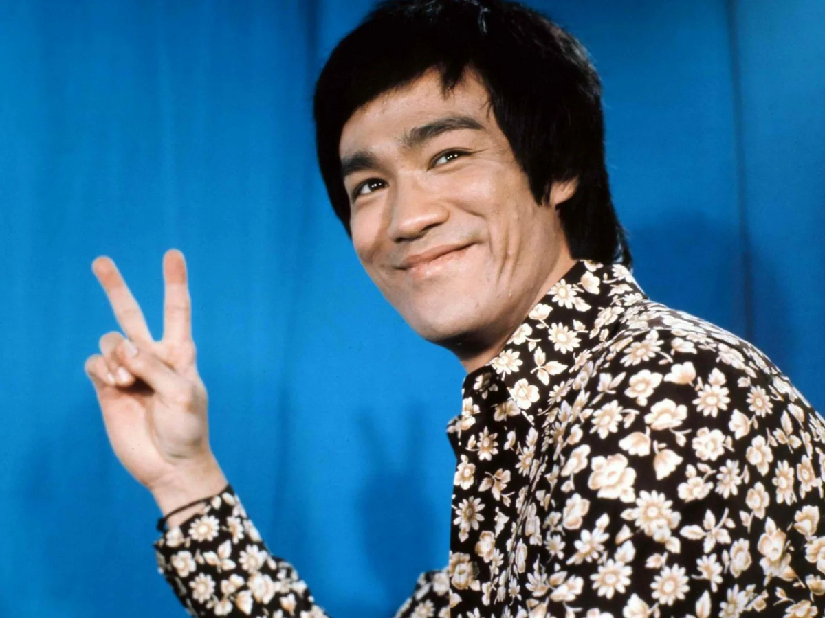 Общаясь с людьми, мы узнаём много всего интересного. Нам интересно узнать многое о других, но есть вещи, которые нельзя говорить о себе никому. Что это такое? Вот несколько мнений.-4