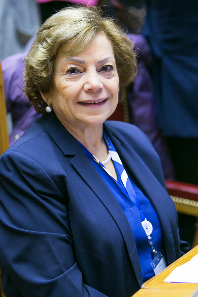 
На Форуме женщин-парламентариев, который состоялся в рамках 137-й Ассамблеи Межпарламентского союза, журналисты Евразийского женского сообщества пообщались с Интисар аль-Вазир, делегатом из Палестины, и узнали о положении женщин в этой стране.