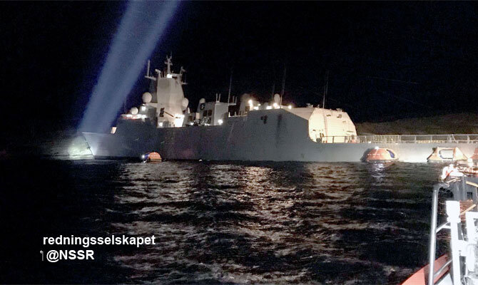 Фрегат вскоре после столкновения. Фото: @NSSR