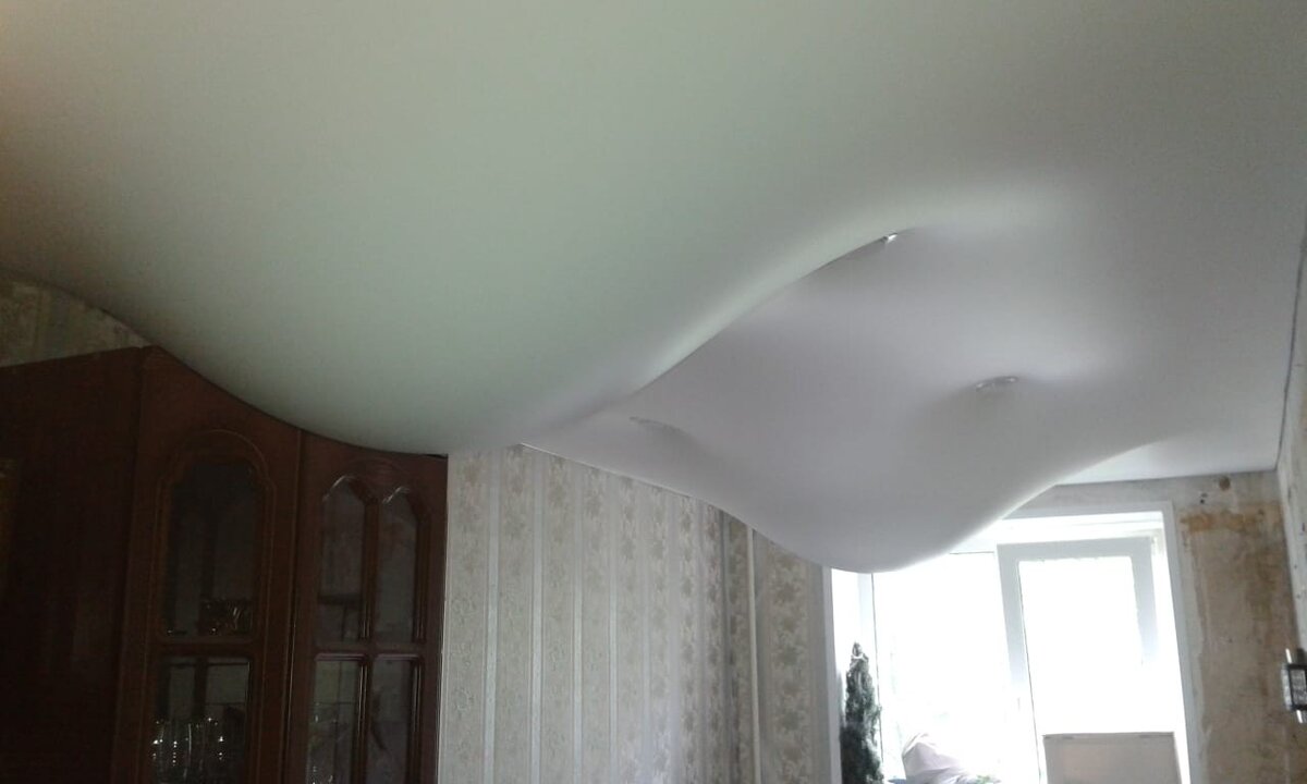 Вода в натяжном потолке