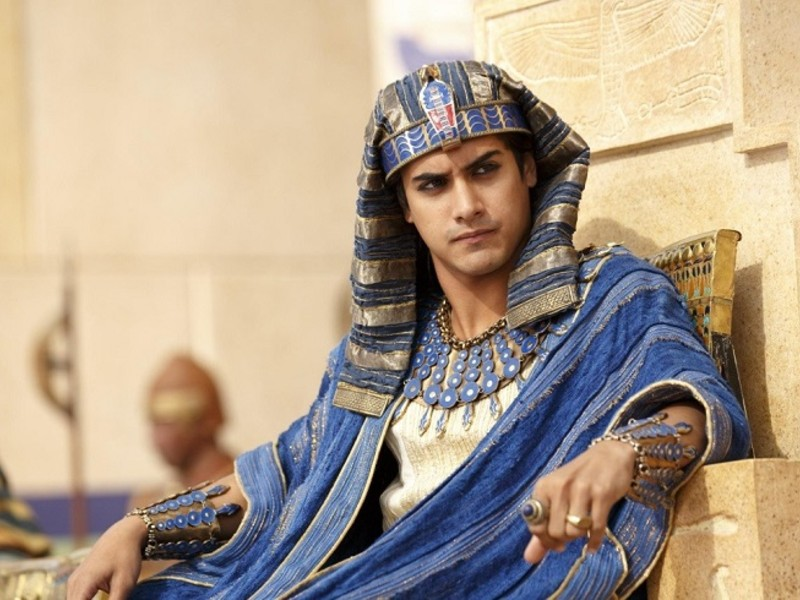 Рандомное фото из интернета. Вроде персонаж из сериала, не уверен. Но все равно атмосферно.