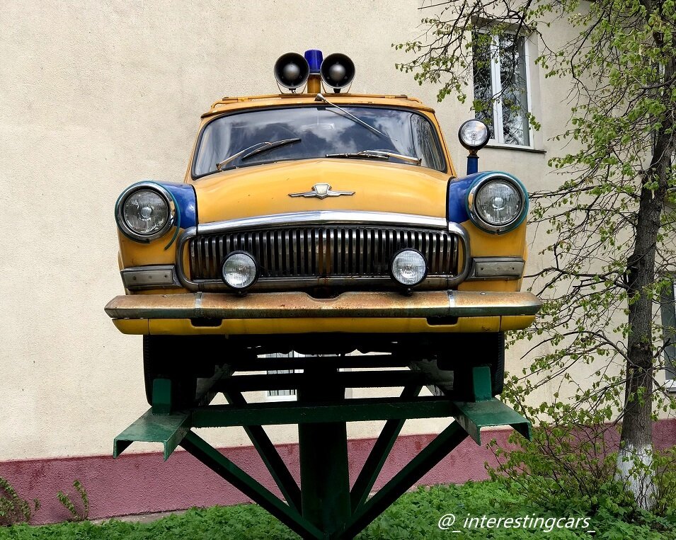 Патрульный автомобиль ГАЗ-21 "Волга" 
