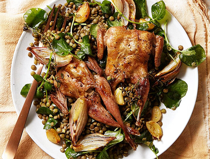 Целый фазан на вертеле