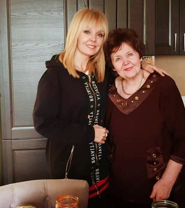 валерия с мамой