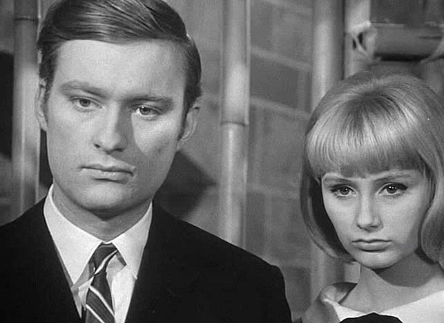 кадр из фильма "Призрак замка Моррисвиль" (Яна Новакова и Вит Ольмер)