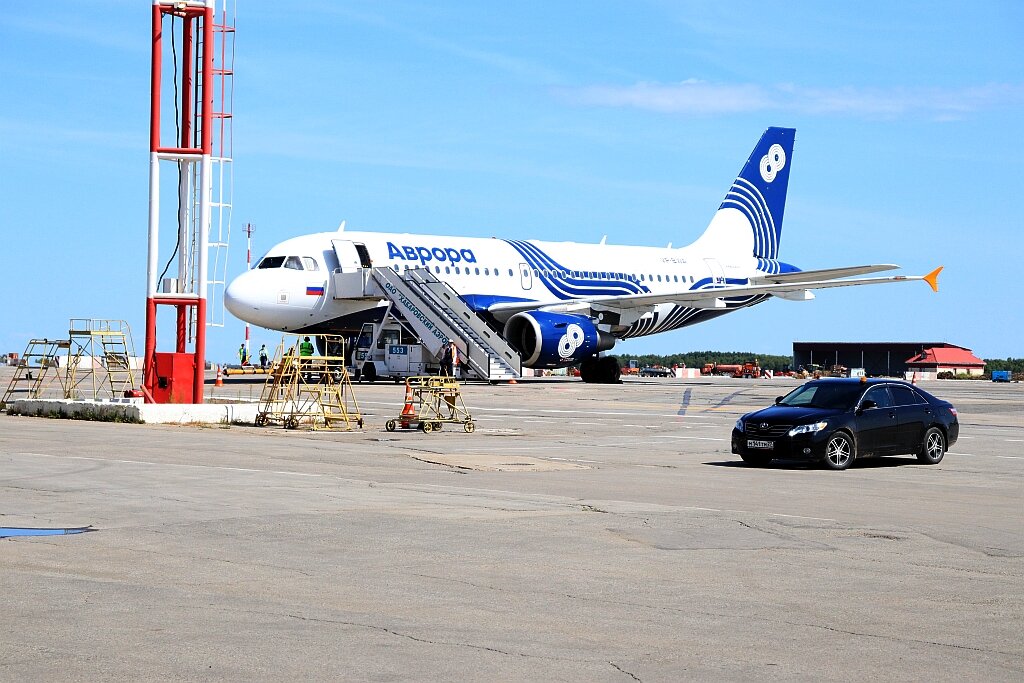 A-319 авиакомпании Аврора в Хабаровске, фото автора