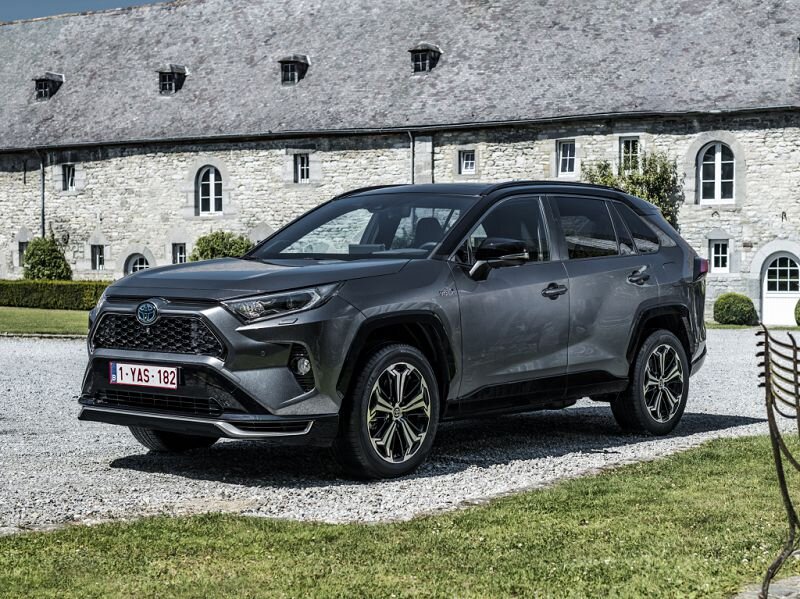 Цена и комплектации Toyota RAV4