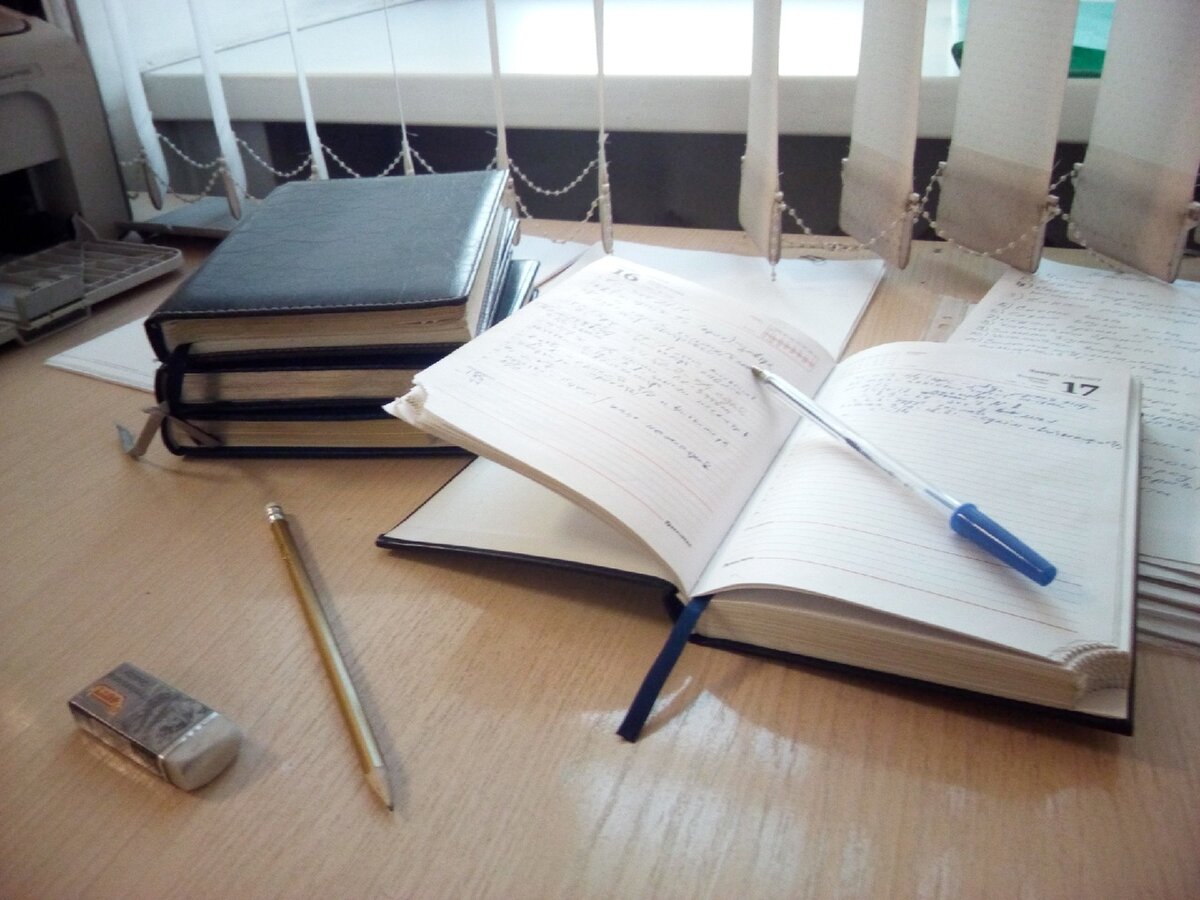 Ох, и много ещё разной строительной "фигни" в этих блокнотах))